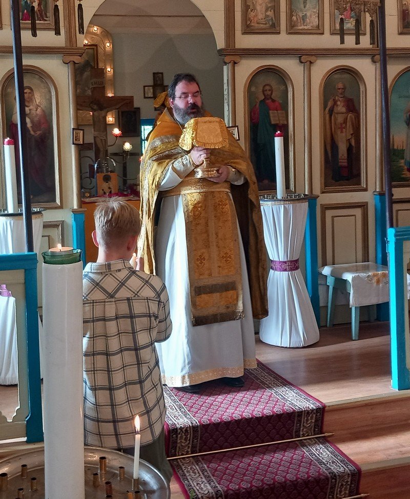 Présentation des Saints Dons dans l’église orthodoxe Saint Nicolas - Saint Alexis d’Ugine