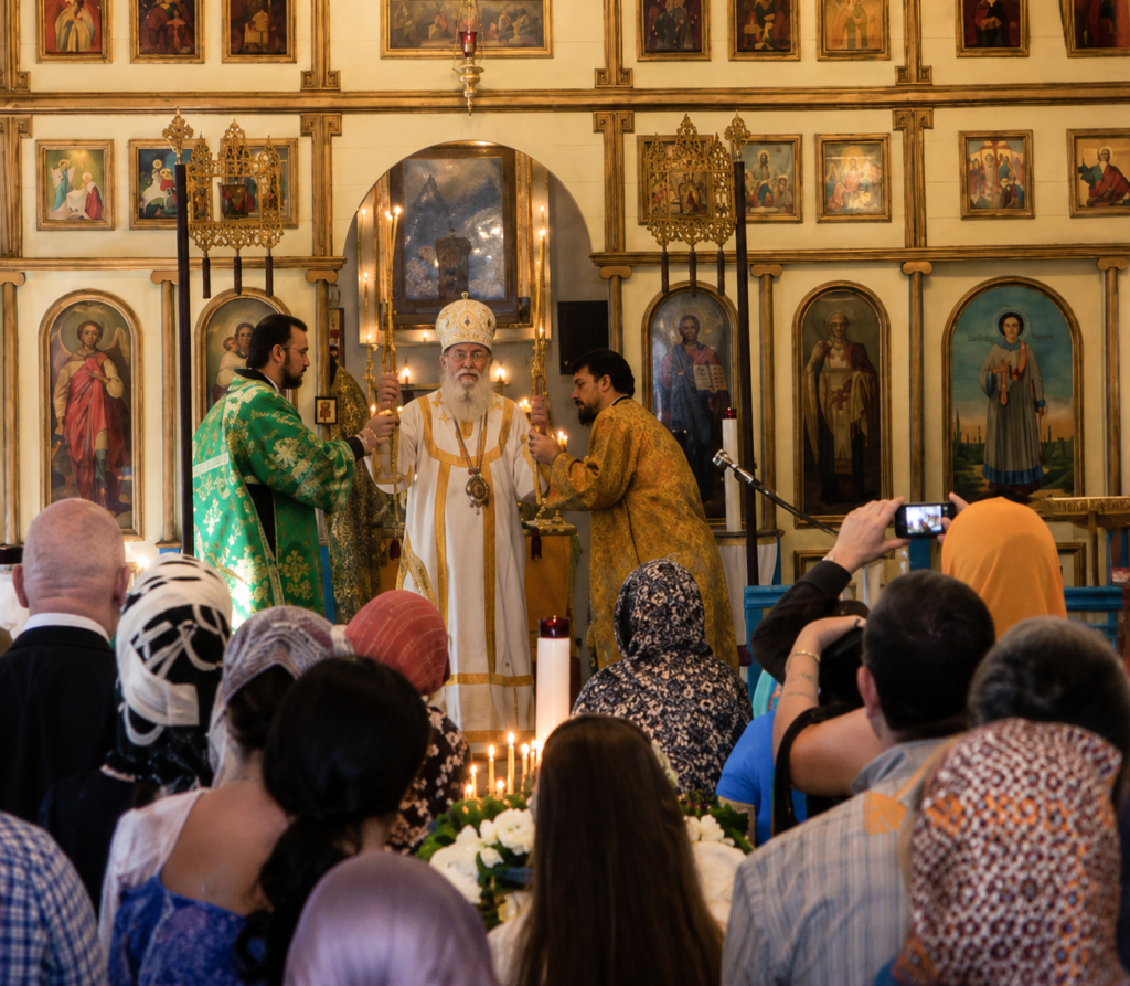 Célébration orthodoxe dans l’église Saint-Nicolas et Saint-Alexis d’Ugine