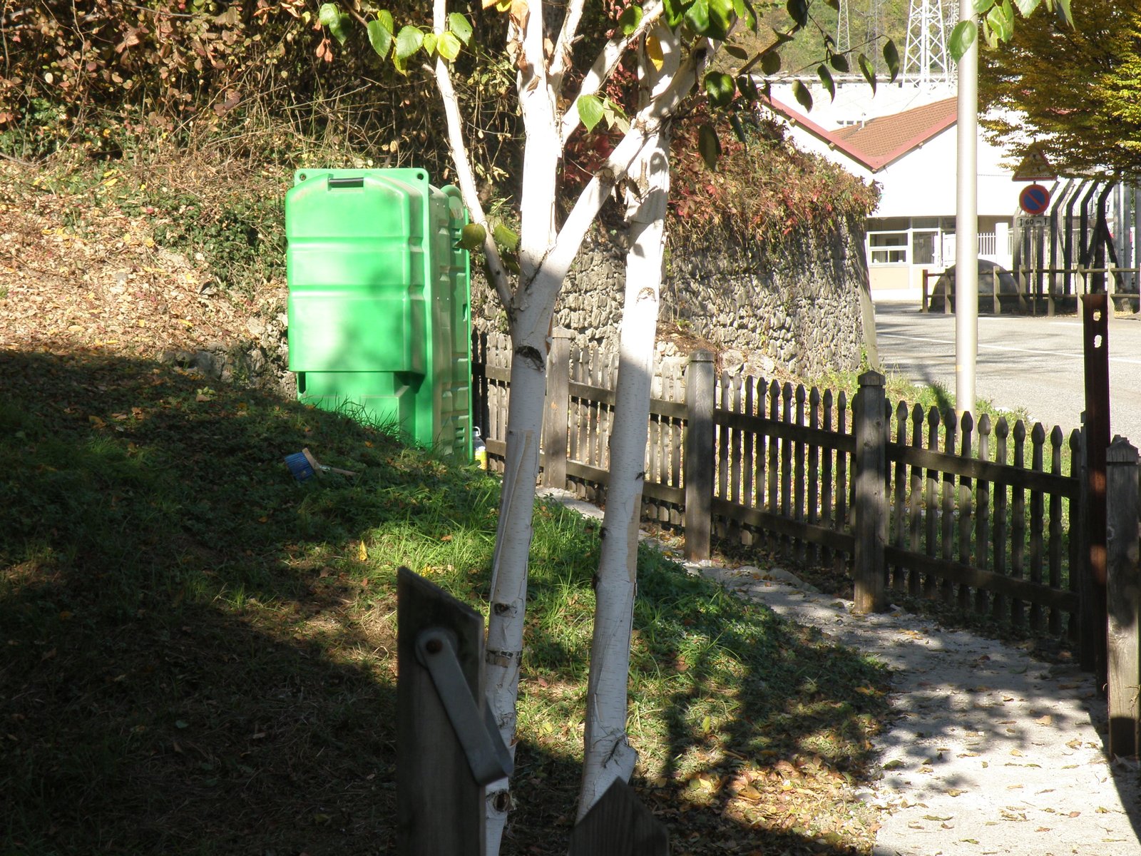 Installation des toilettes extérieures de l’église